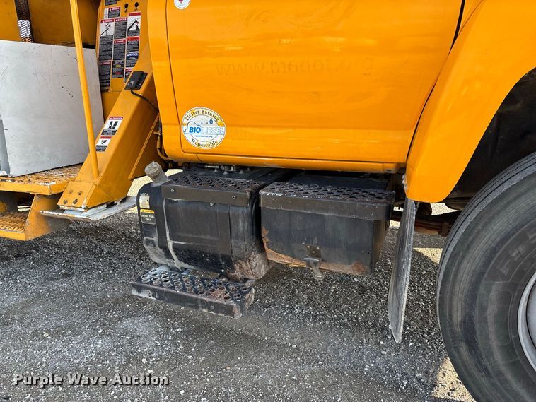 image for item DZ4640 2006 Chevrolet C8500 digger derrick truck