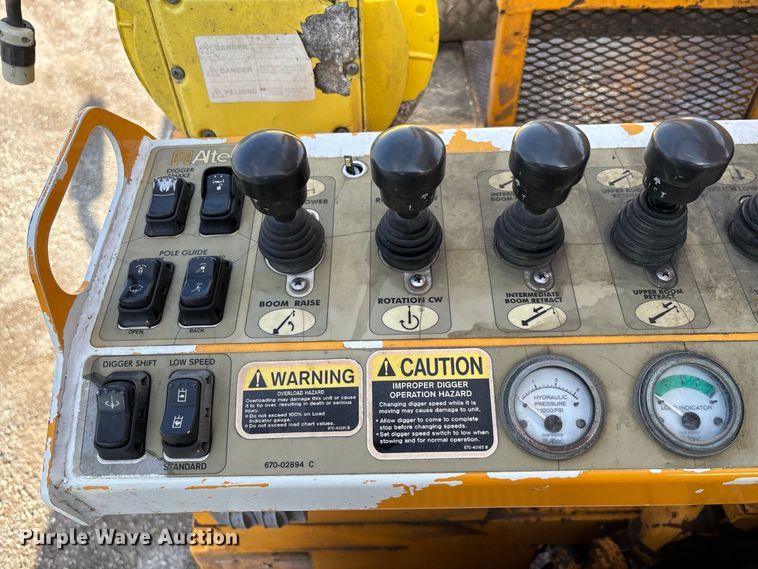 image for item DZ4640 2006 Chevrolet C8500 digger derrick truck
