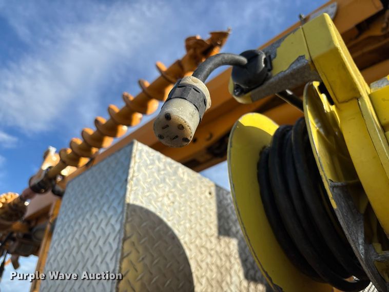 image for item DZ4640 2006 Chevrolet C8500 digger derrick truck