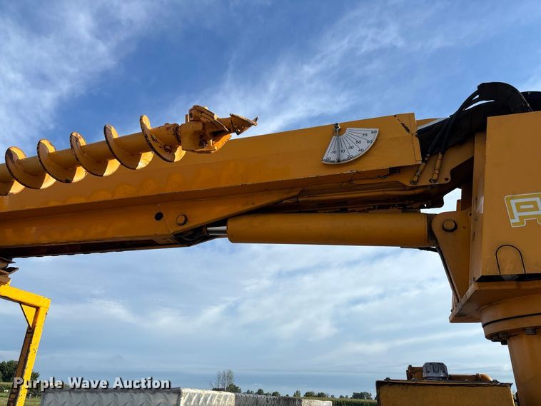 image for item DZ4640 2006 Chevrolet C8500 digger derrick truck
