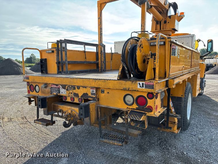 image for item DZ4640 2006 Chevrolet C8500 digger derrick truck