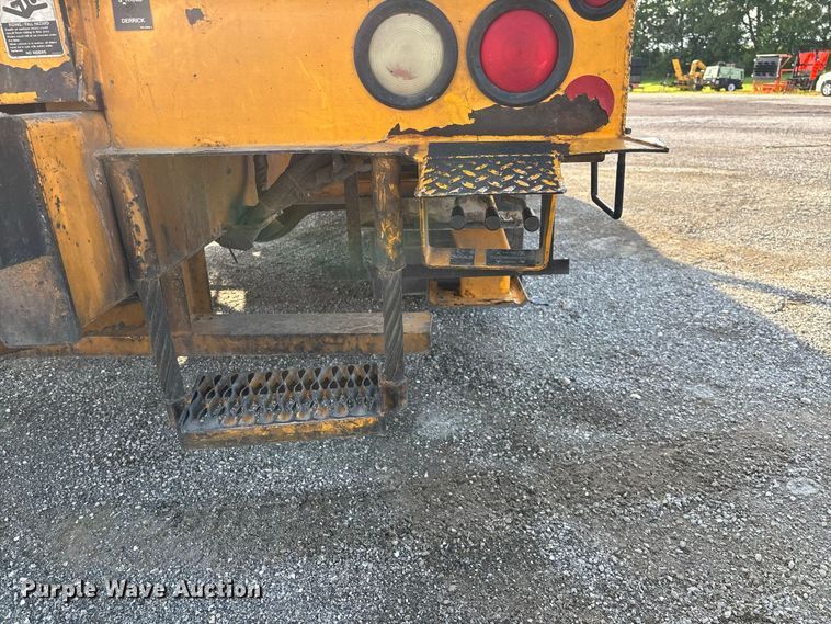 image for item DZ4640 2006 Chevrolet C8500 digger derrick truck