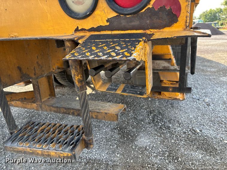 image for item DZ4640 2006 Chevrolet C8500 digger derrick truck