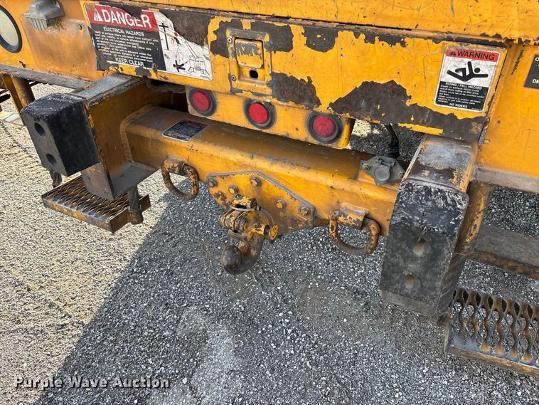 image for item DZ4640 2006 Chevrolet C8500 digger derrick truck