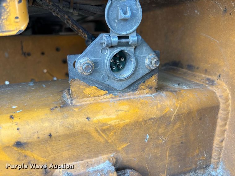 image for item DZ4640 2006 Chevrolet C8500 digger derrick truck