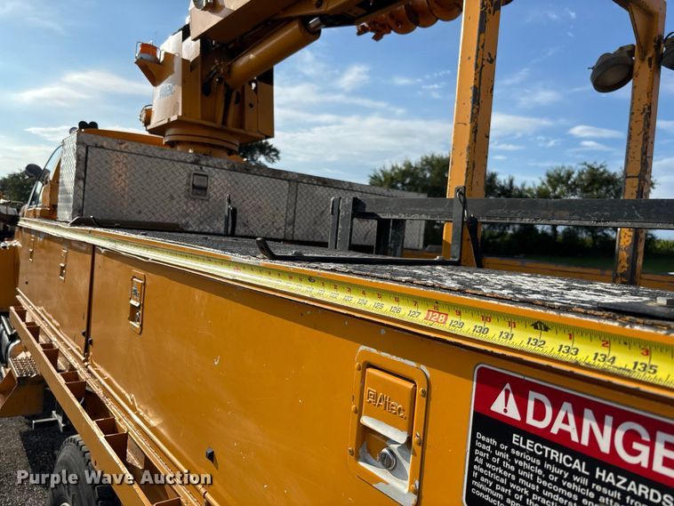image for item DZ4640 2006 Chevrolet C8500 digger derrick truck