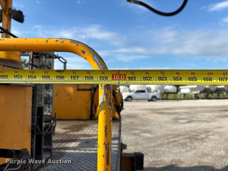 image for item DZ4640 2006 Chevrolet C8500 digger derrick truck