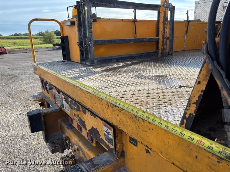 image for item DZ4640 2006 Chevrolet C8500 digger derrick truck