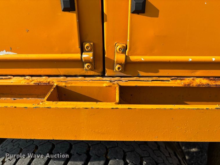 image for item DZ4640 2006 Chevrolet C8500 digger derrick truck