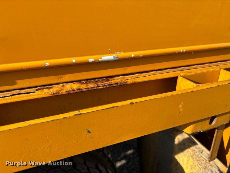 image for item DZ4640 2006 Chevrolet C8500 digger derrick truck