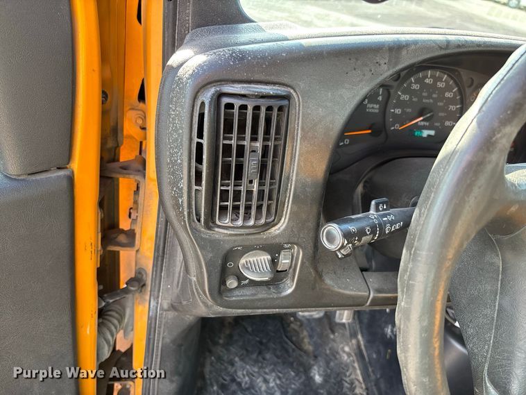 image for item DZ4640 2006 Chevrolet C8500 digger derrick truck