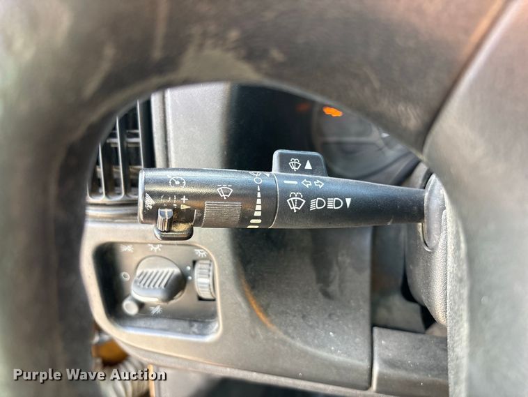 image for item DZ4640 2006 Chevrolet C8500 digger derrick truck