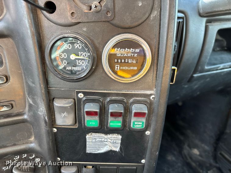 image for item DZ4640 2006 Chevrolet C8500 digger derrick truck