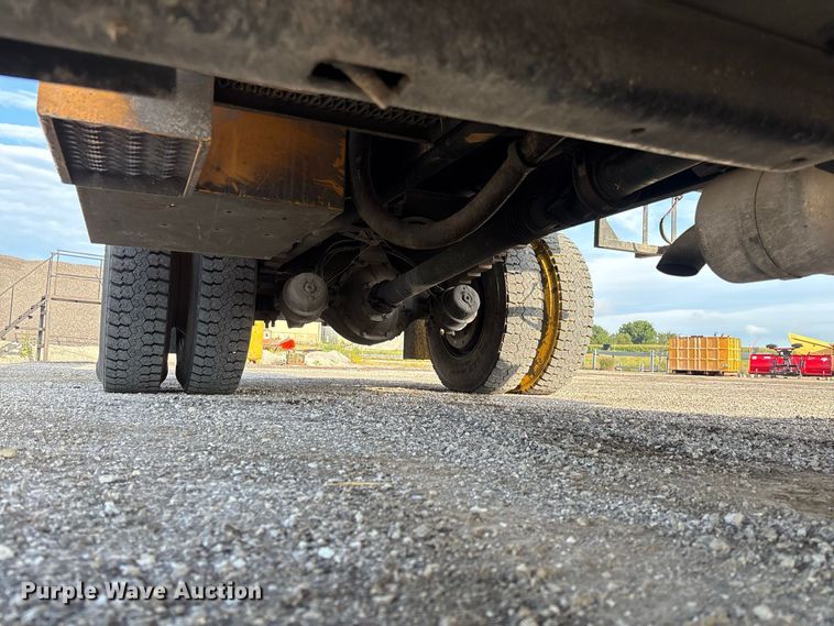 image for item DZ4640 2006 Chevrolet C8500 digger derrick truck