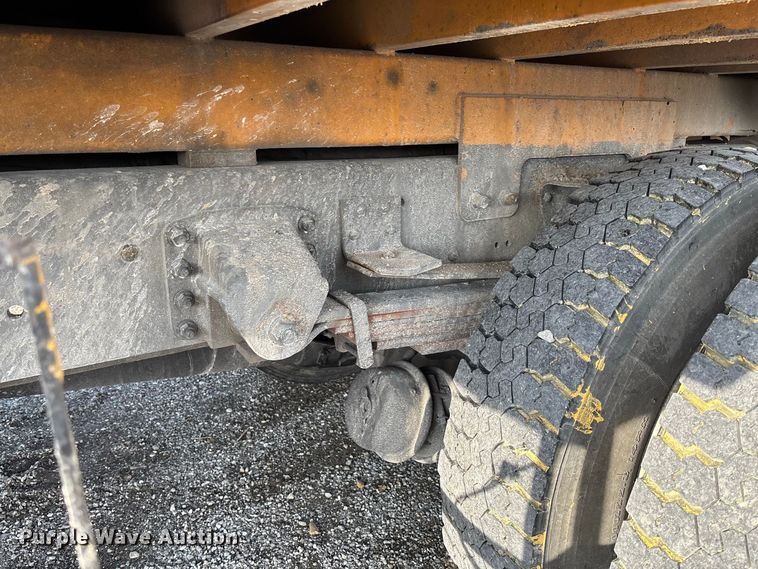image for item DZ4640 2006 Chevrolet C8500 digger derrick truck
