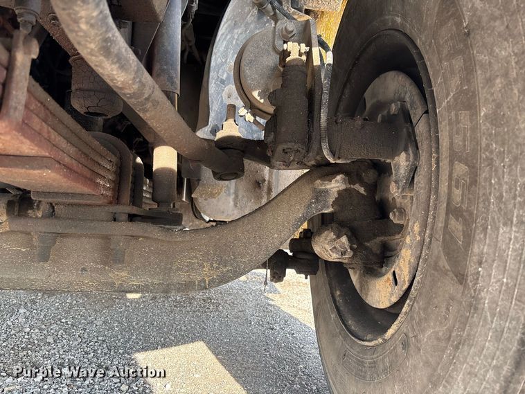 image for item DZ4640 2006 Chevrolet C8500 digger derrick truck