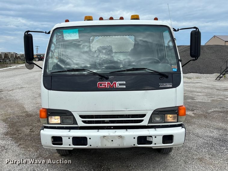 image for item DZ4641 2001 Isuzu NQR flatbed truck