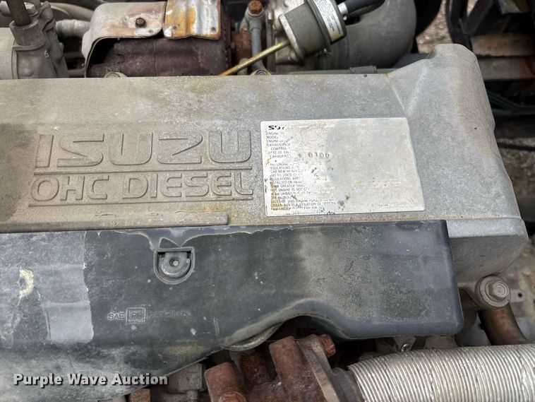image for item DZ4641 2001 Isuzu NQR flatbed truck
