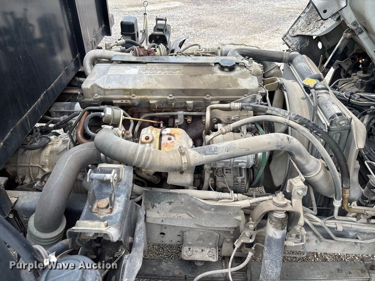 image for item DZ4641 2001 Isuzu NQR flatbed truck