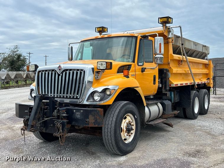 2011 International WorkStar 7500 dump truck