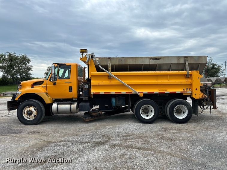 image for item DZ4642 2011 International WorkStar 7500 dump truck
