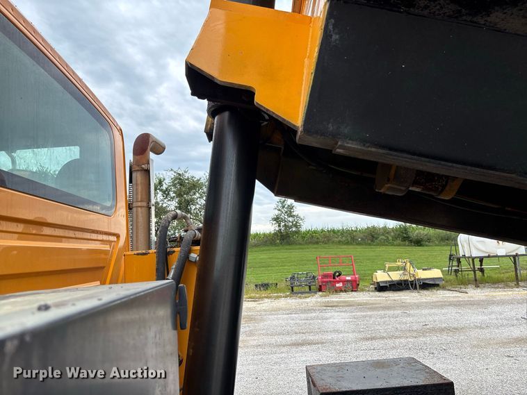 image for item DZ4642 2011 International WorkStar 7500 dump truck