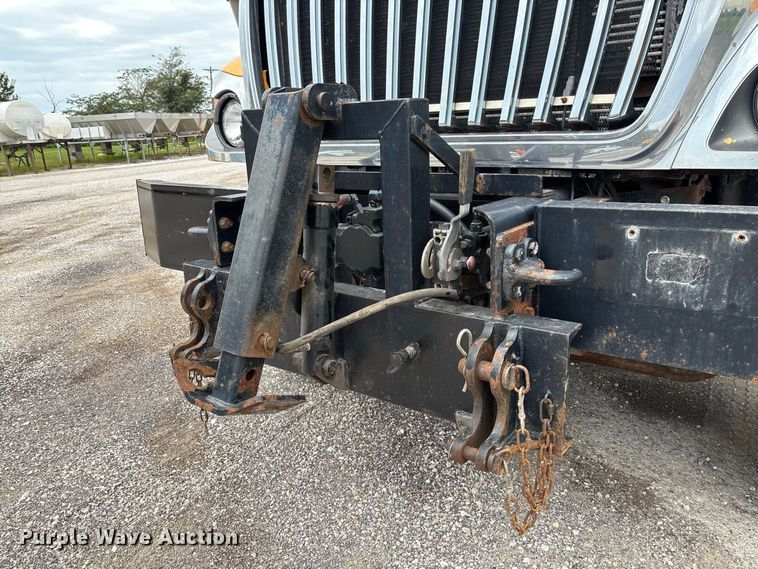 image for item DZ4642 2011 International WorkStar 7500 dump truck