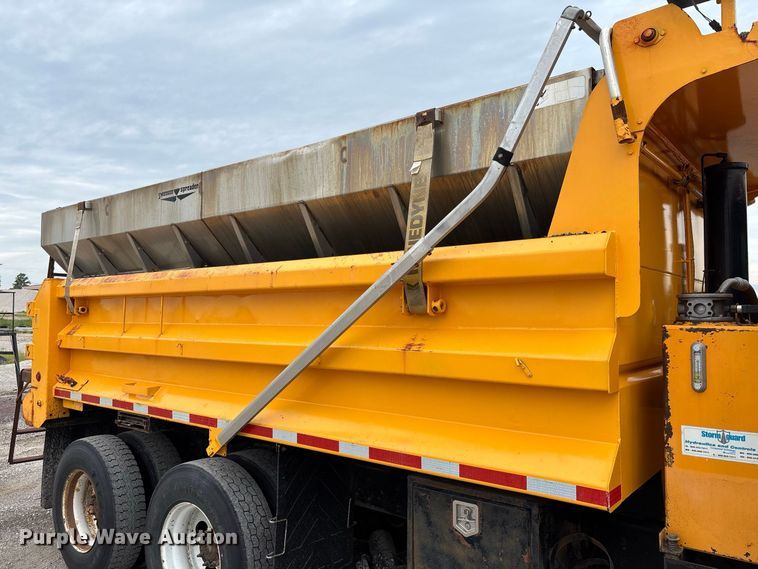 image for item DZ4642 2011 International WorkStar 7500 dump truck