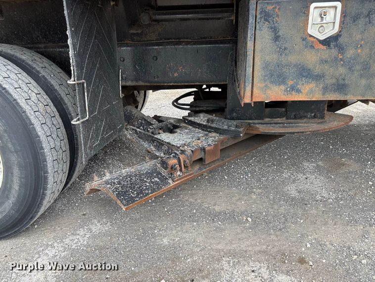 image for item DZ4642 2011 International WorkStar 7500 dump truck