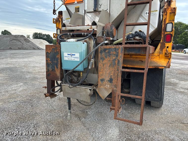 image for item DZ4642 2011 International WorkStar 7500 dump truck