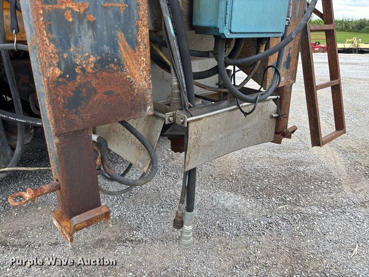 image for item DZ4642 2011 International WorkStar 7500 dump truck