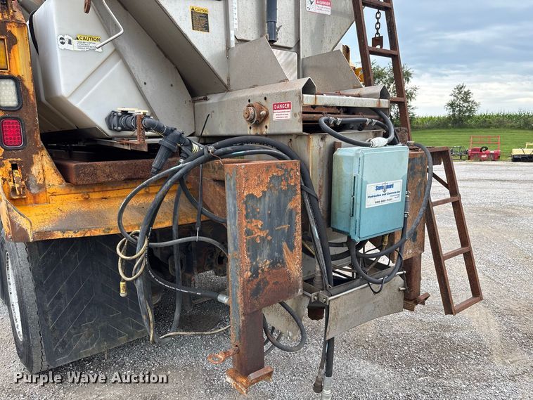 image for item DZ4642 2011 International WorkStar 7500 dump truck