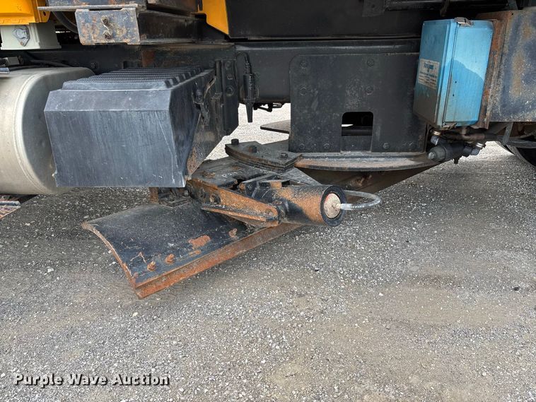 image for item DZ4642 2011 International WorkStar 7500 dump truck