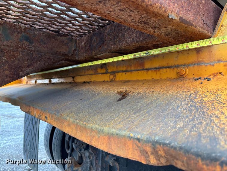 image for item DZ4642 2011 International WorkStar 7500 dump truck