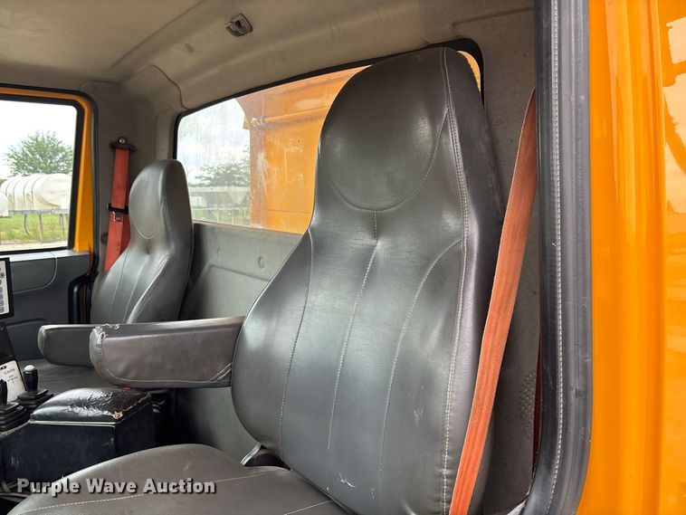 image for item DZ4642 2011 International WorkStar 7500 dump truck
