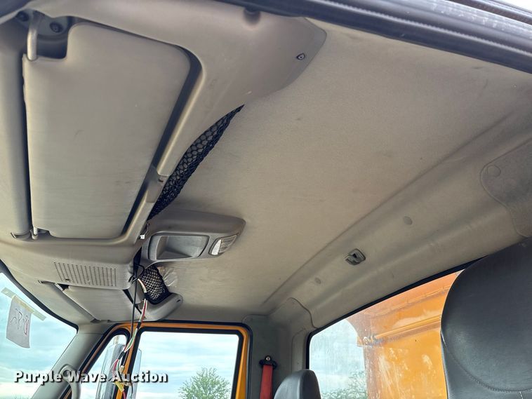 image for item DZ4642 2011 International WorkStar 7500 dump truck