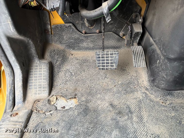 image for item DZ4642 2011 International WorkStar 7500 dump truck