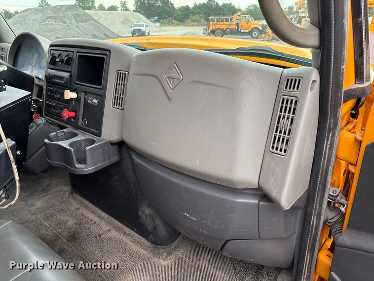 image for item DZ4642 2011 International WorkStar 7500 dump truck