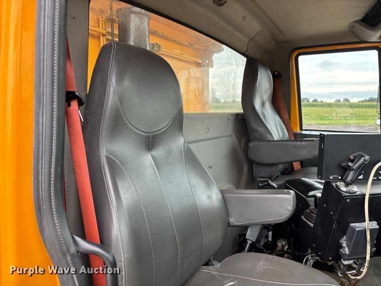 image for item DZ4642 2011 International WorkStar 7500 dump truck