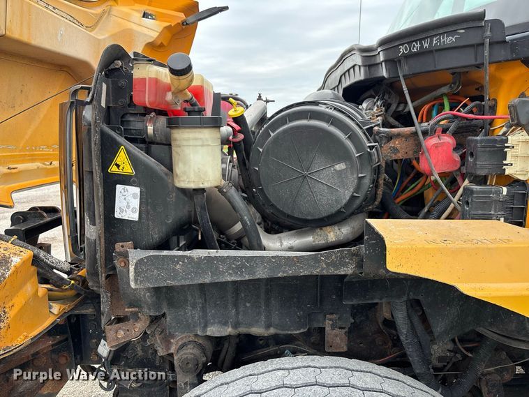 image for item DZ4642 2011 International WorkStar 7500 dump truck