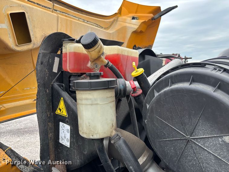 image for item DZ4642 2011 International WorkStar 7500 dump truck