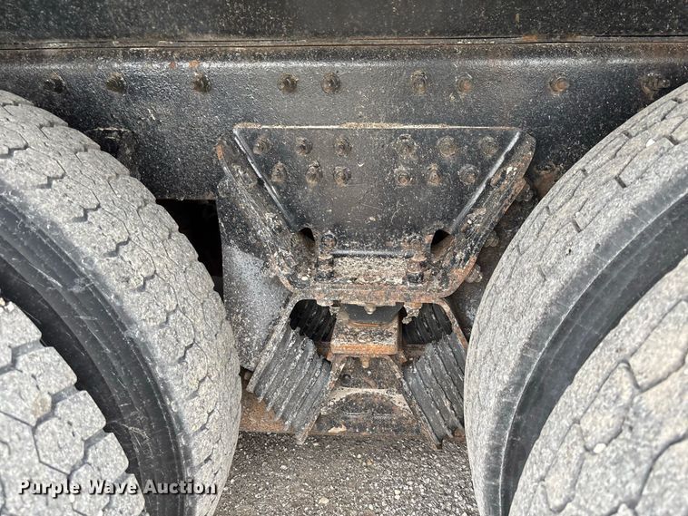 image for item DZ4642 2011 International WorkStar 7500 dump truck