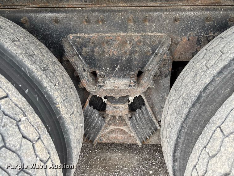 image for item DZ4642 2011 International WorkStar 7500 dump truck