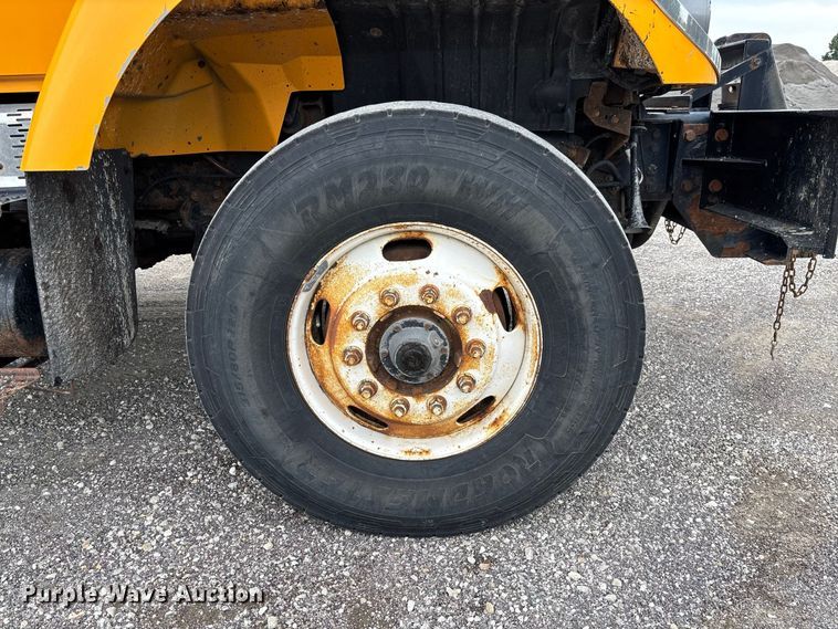 image for item DZ4642 2011 International WorkStar 7500 dump truck