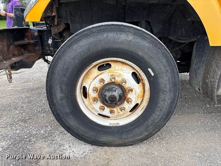 image for item DZ4642 2011 International WorkStar 7500 dump truck