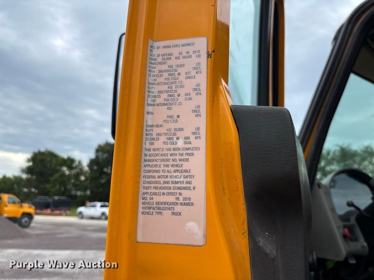 image for item DZ4642 2011 International WorkStar 7500 dump truck