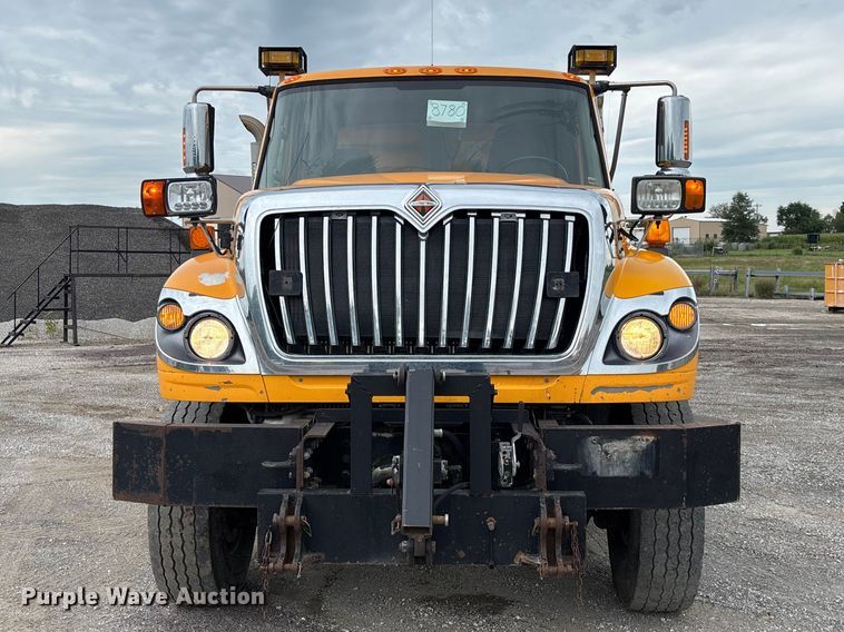 image for item DZ4643 2013 International WorkStar 7500 dump truck