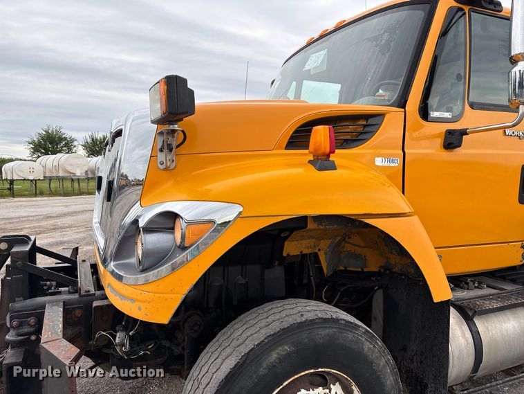 image for item DZ4643 2013 International WorkStar 7500 dump truck