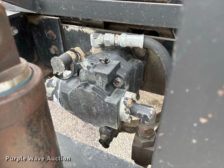 image for item DZ4643 2013 International WorkStar 7500 dump truck