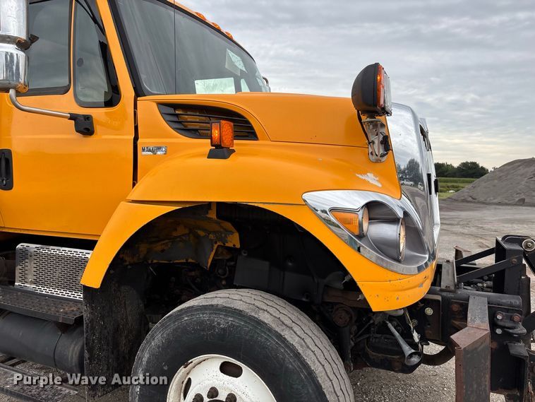 image for item DZ4643 2013 International WorkStar 7500 dump truck